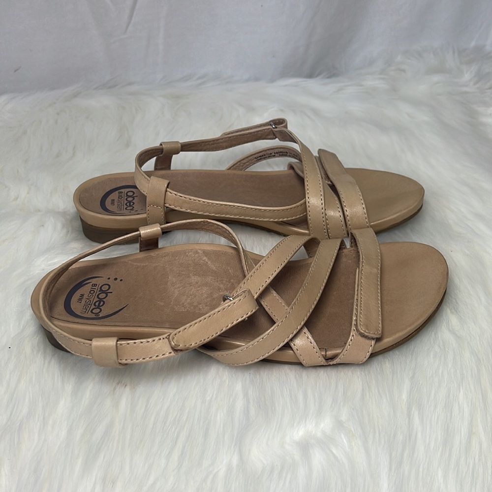 Abeo Beige Strappy Cross-Front Leather Sandals - Picture 5 of 7